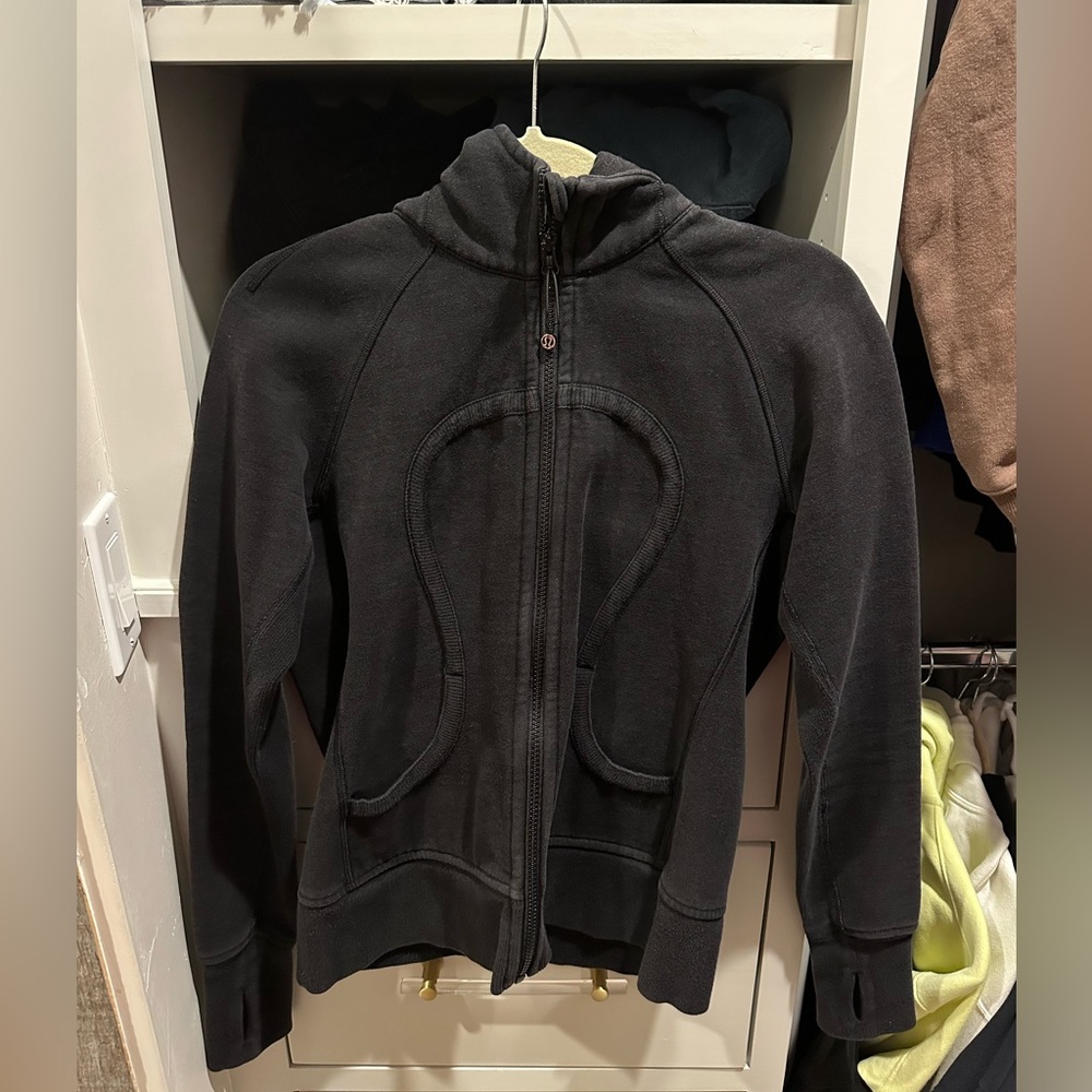 Black lululemon full zip scuba jacket